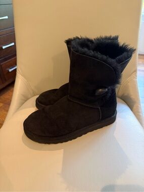 Ugg Women's Boots in Black - Size 7